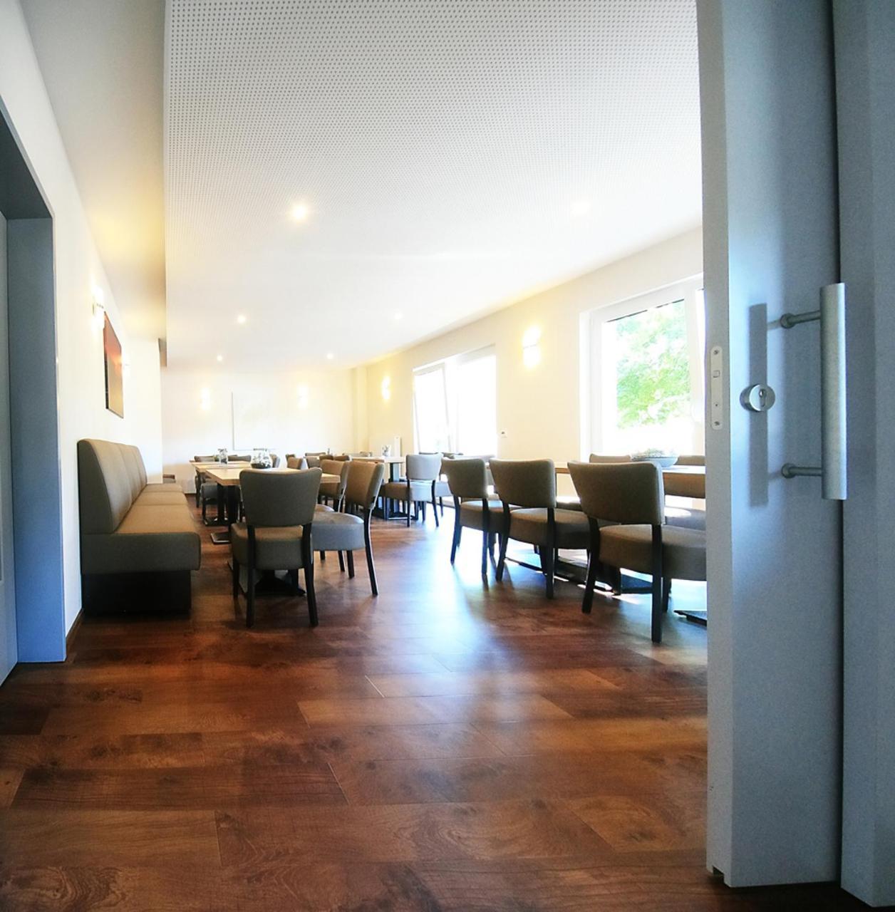 Hotel Birkensee Laatzen ภายนอก รูปภาพ